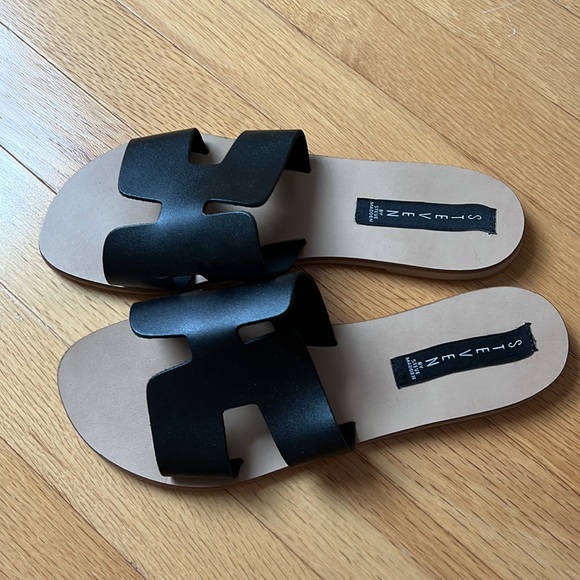Brand new Steve Madden sandals - Picture 2 of 3